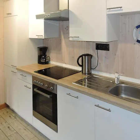 Home, Nowe Warpno, For 6 Persons, Cleaning Included Nowe Warpno
